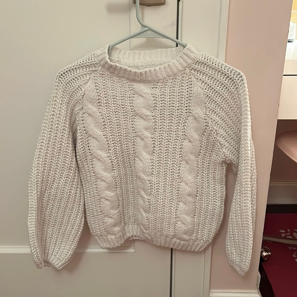 WHITE KNIT SWEATER